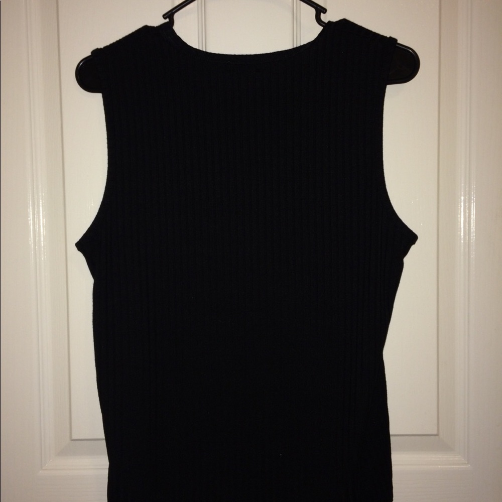 Black tee - Picture 3 of 3
